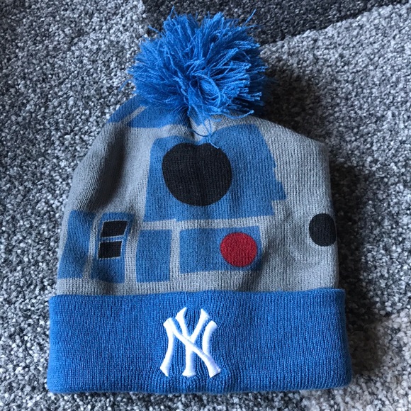 Other - New York Yankees Star Wars SGA winter hat r2d2